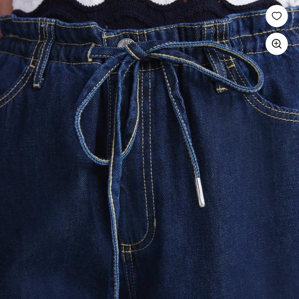 Free Assembly Women's Loose Fitting Wide Leg Jeans with Adjustable Tie Waist 6 - Picture 4 of 7